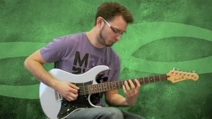 Online Guitar Lessons - Playing Out - Using the 4th bar (E...